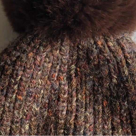 Norla Canada Alpaca, Wool Brown Toque - Picture 6 of 6